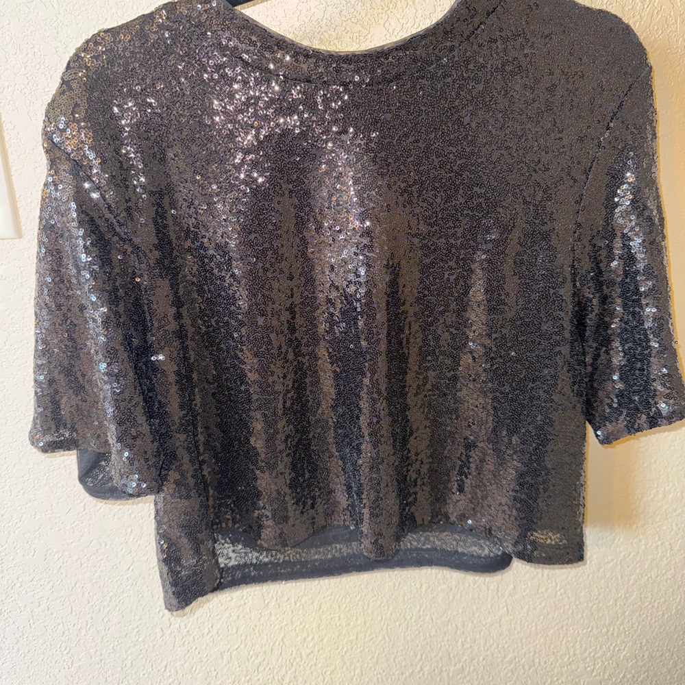 H&M Black Sequin Cropped Short Sleeve Top